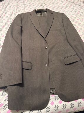 Men's brown with white Pinstripe Two-Button Suit Jacket 44L